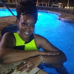 Meet your Posher, Treshia